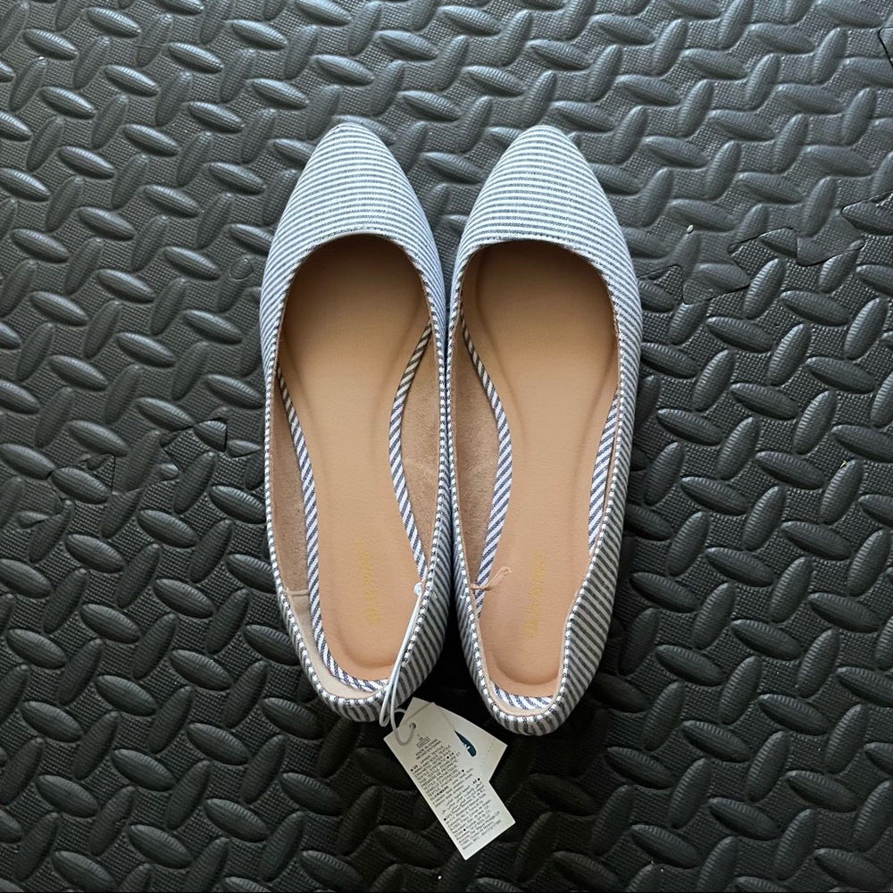 Women’s Size 7 Old Navy Blue and White Strip Flats